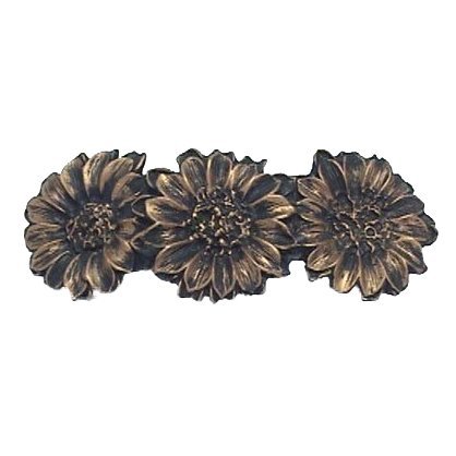 Anne at Home Three Daisy Pull in Black