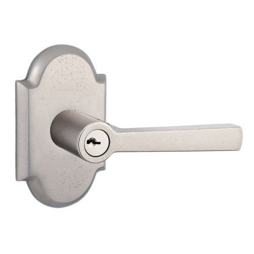 Baldwin Keyed Entry Door Lever with Rustic Arch Rose in White Bronze