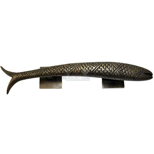 Gado Gado 11 3/4" Left Carved Fish Pull