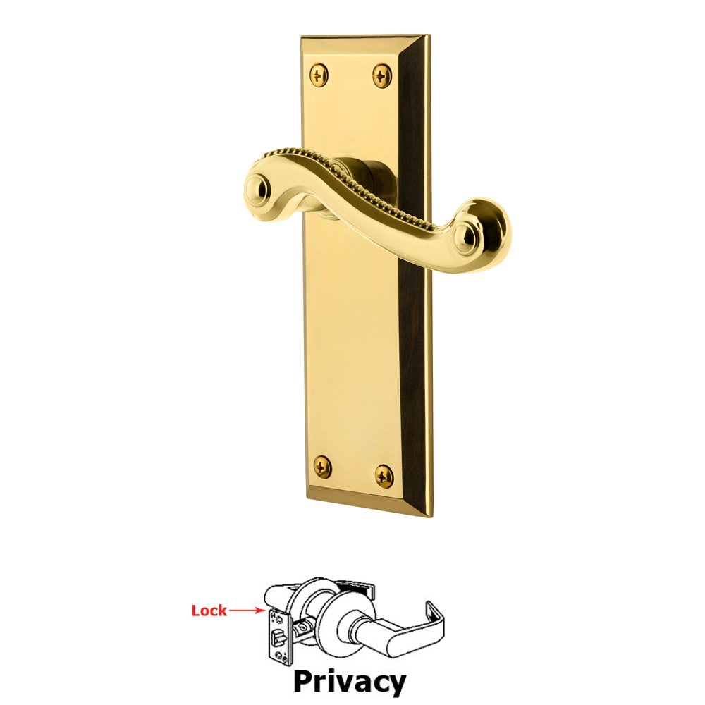 Grandeur Privacy Fifth Avenue Plate with Newport Right Handed Lever in Polished Brass