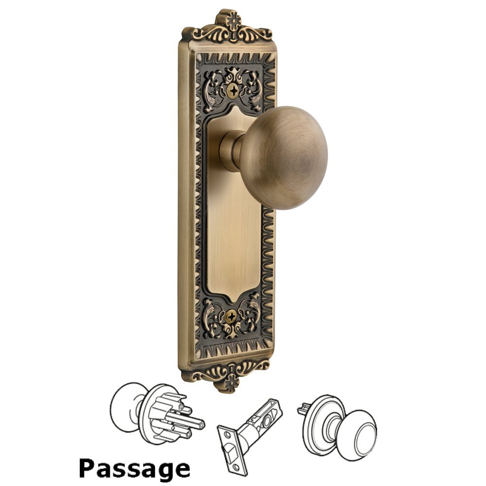 Grandeur Windsor Plate Passage with Fifth Avenue knob in Vintage Brass