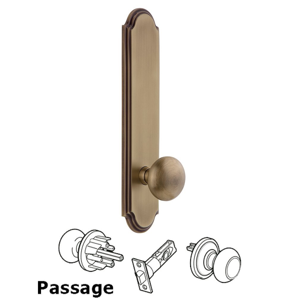 Grandeur Tall Plate Passage with Fifth Avenue Knob in Vintage Brass