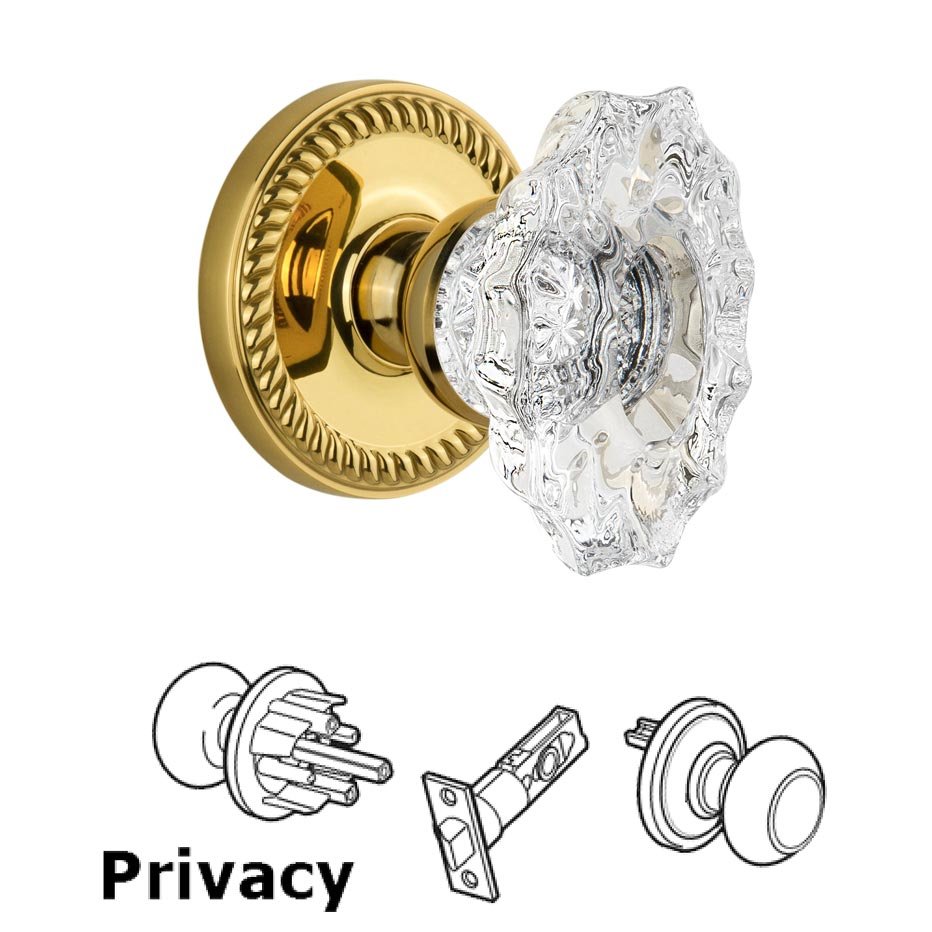 Grandeur Grandeur Newport Plate Privacy with Biarritz Crystal Knob in Polished Brass