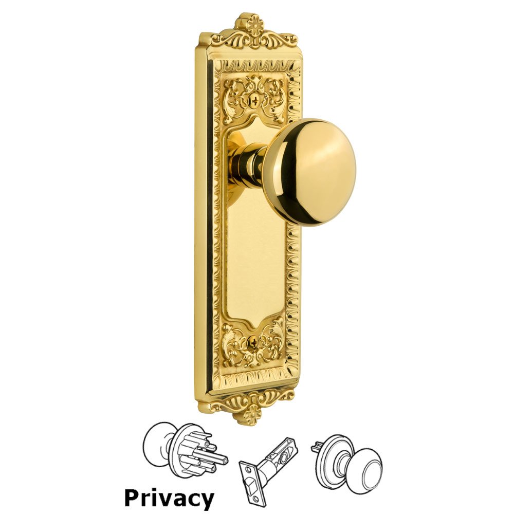 Grandeur Windsor Plate Privacy with Fifth Avenue knob in Polished Brass