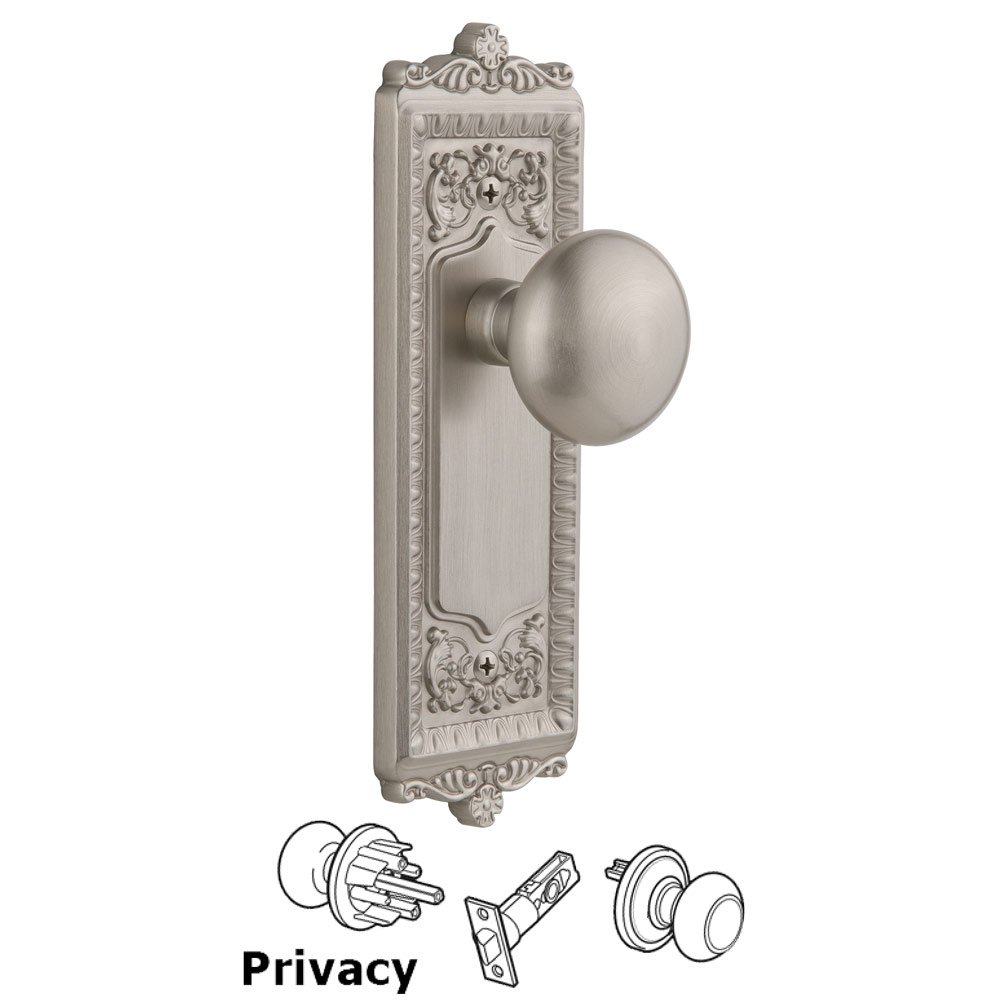 Grandeur Windsor Plate Privacy with Fifth Avenue knob in Satin Nickel