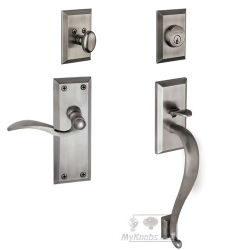 Grandeur Fifth Avenue with "S" Grip and Bellagio Right Handed Lever in Antique Pewter