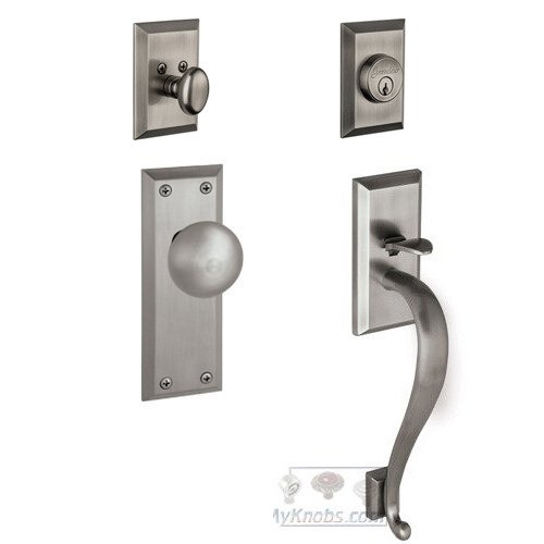 Grandeur Fifth Avenue with "S" Grip and Fifth Avenue Knob in Antique Pewter