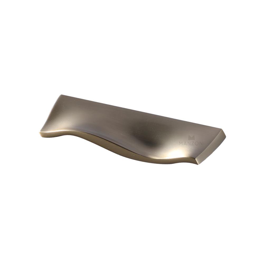 Manzoni Hardware 3 3/4" Centers Wave Pull in Satin Brass
