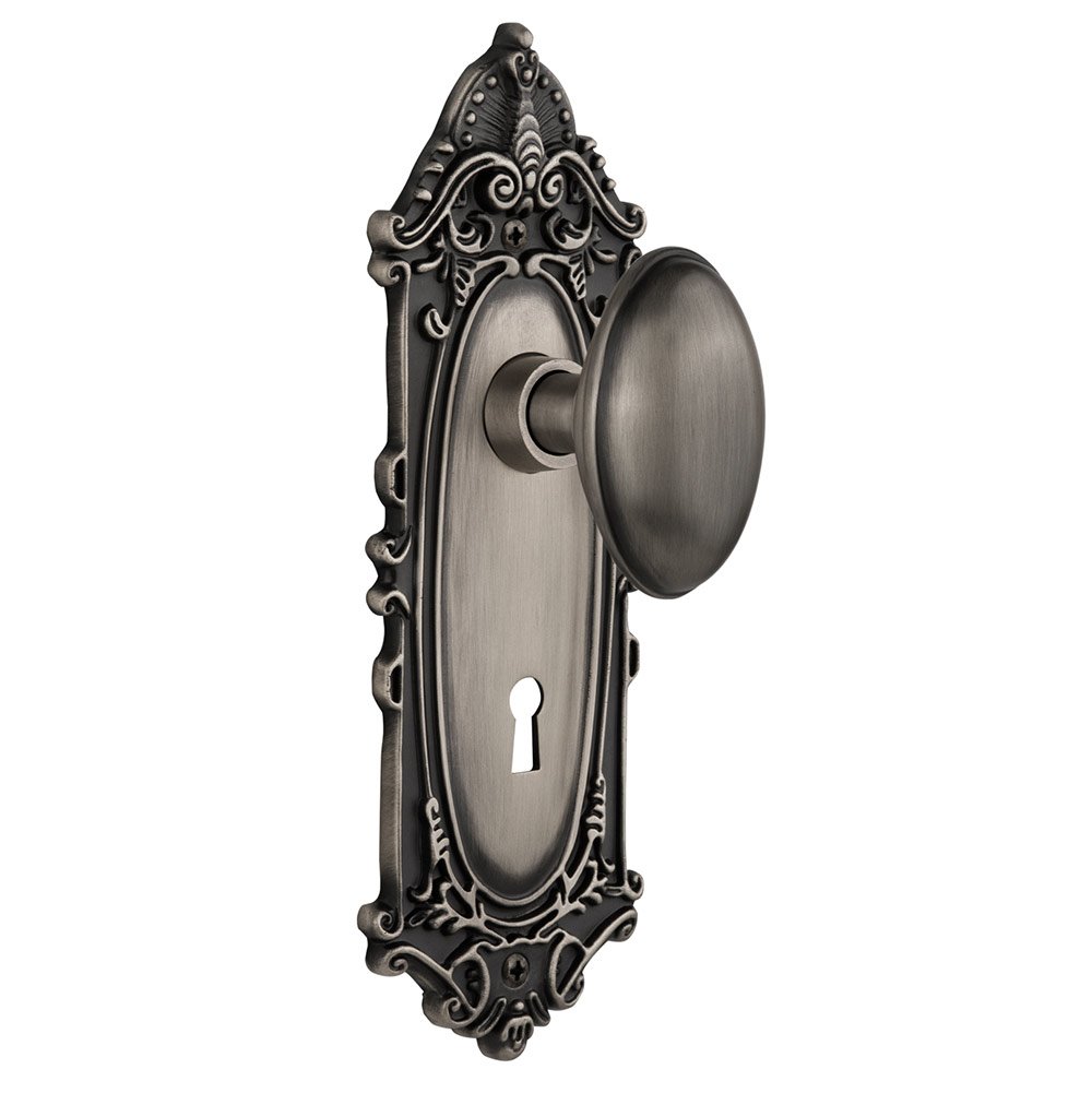 Nostalgic Warehouse Passage Victorian Plate with Keyhole and Homestead Door Knob in Antique Pewter