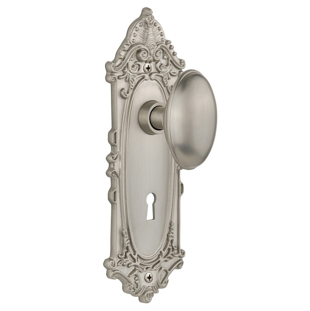 Nostalgic Warehouse Passage Victorian Plate with Keyhole and Homestead Door Knob in Satin Nickel