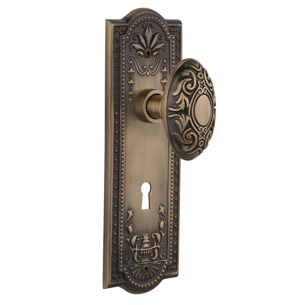 Nostalgic Warehouse Passage Meadows Plate with Keyhole and Victorian Door Knob in Antique Brass