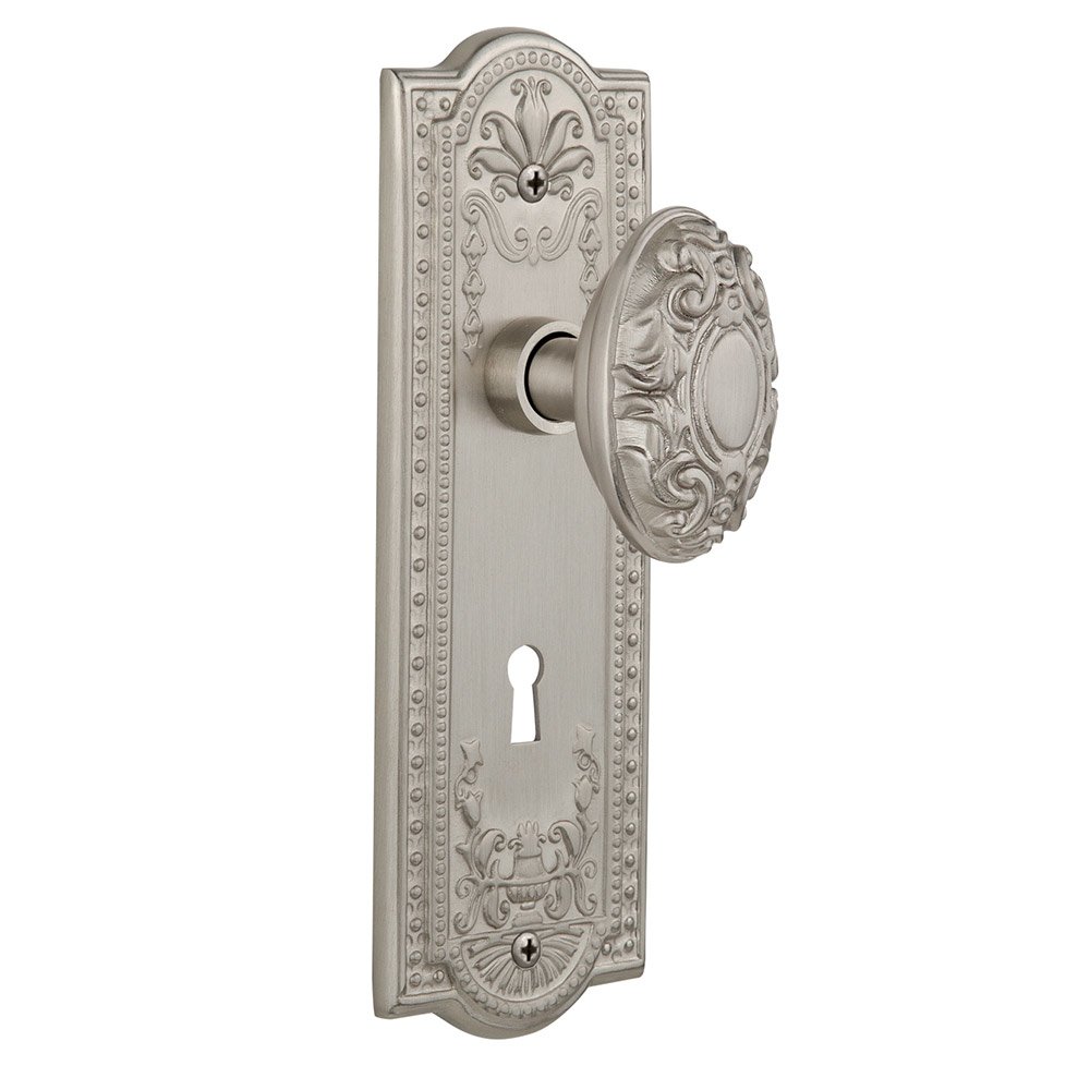 Nostalgic Warehouse Privacy Meadows Plate with Keyhole and Victorian Door Knob in Satin Nickel