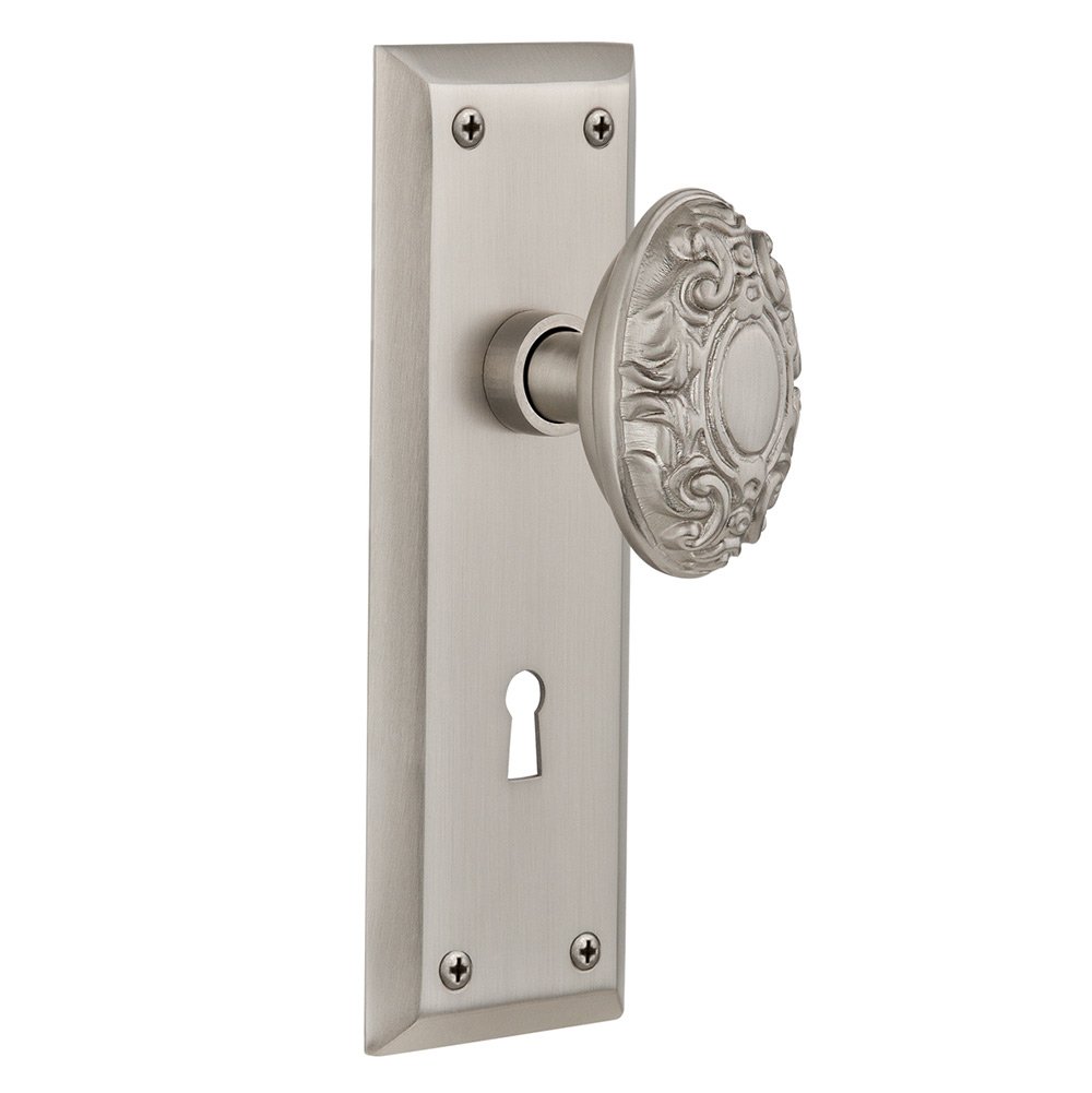 Nostalgic Warehouse Privacy New York Plate with Keyhole and Victorian Door Knob in Satin Nickel