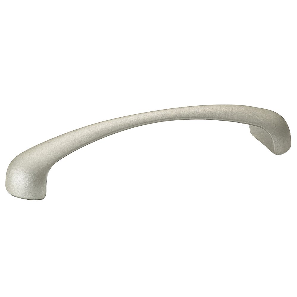 Richelieu 3 3/4" Centers Pull with Narrow Center in Brushed Nickel