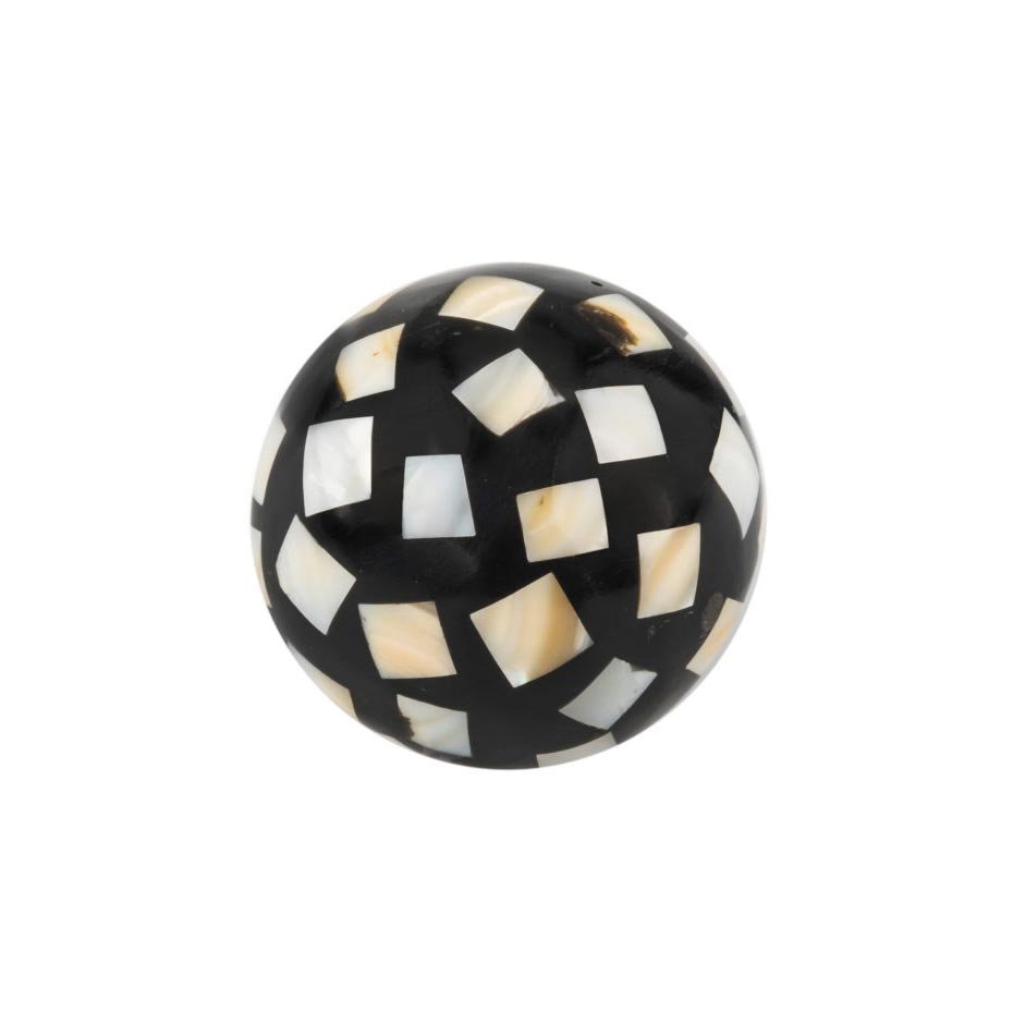 Richelieu 1 13/32" Round Eclectic Plastic Knob in Black with Mother of Pearl