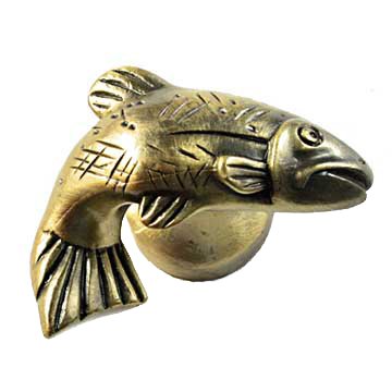 Sierra Lifestyles Fish Knob Facing Right in Antique Brass